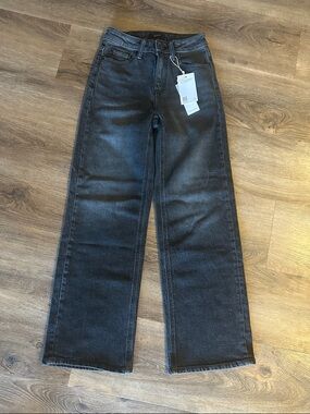 Quince Women’s Black High Waisted Jeans